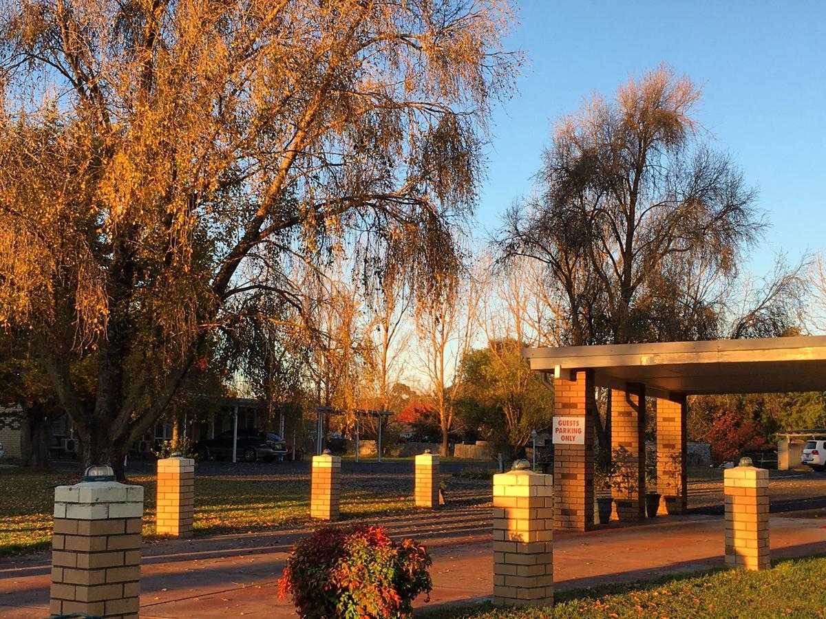 Guyra Motor Inn Экстерьер фото
